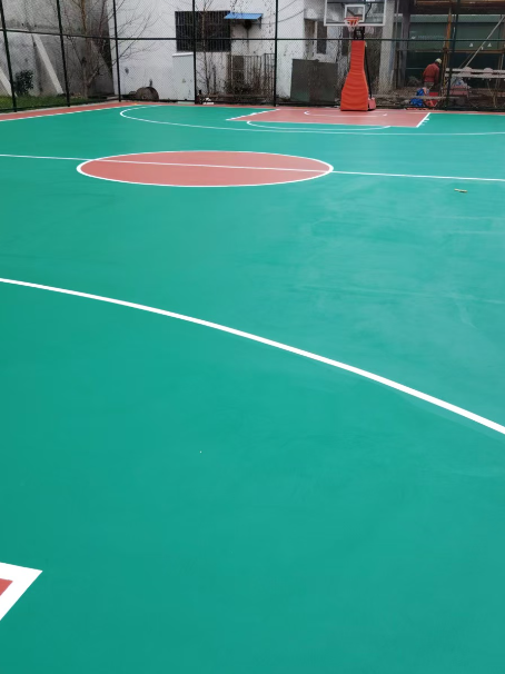 渠县 球场长期使用易出现地面开裂